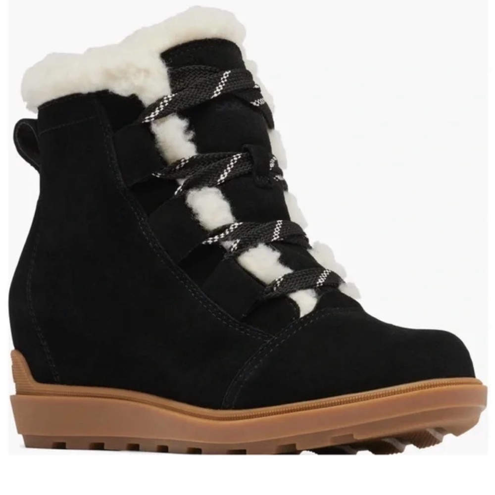 New in box Sorel Evie ii cozy boots size 8.5